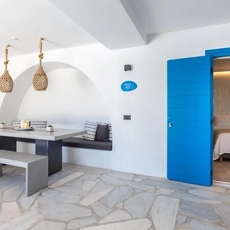 Callisti With Pool View And Calypso Upper Floor With Sea View アパート *