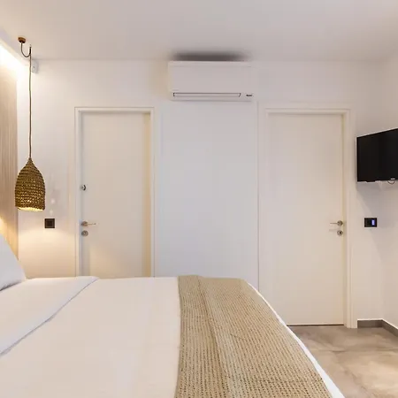 Callisti With Pool View And Calypso Upper Floor With Sea View アパート *