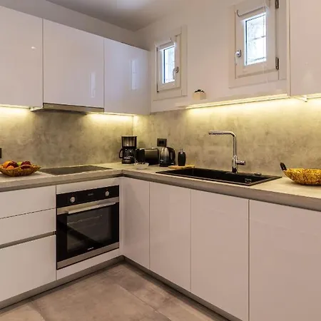 Callisti With Pool View And Calypso Upper Floor With Sea View アパート Mykonos Town