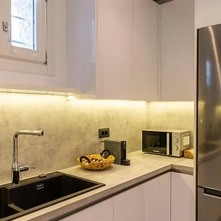 アパート Callisti With Pool View And Calypso Upper Floor With Sea View Mykonos Town