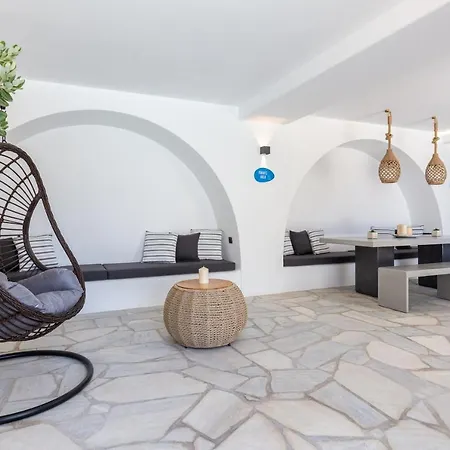 Callisti With Pool View And Calypso Upper Floor With Sea View アパート