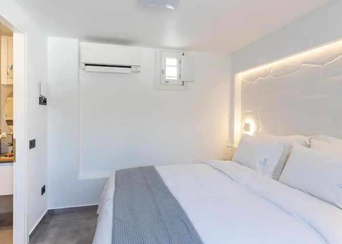 Callisti With Pool View And Calypso Upper Floor With Sea View Daire *