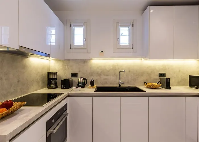 Daire Callisti With Pool View And Calypso Upper Floor With Sea View