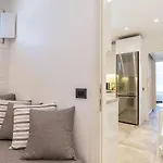 Appartement Callisti With Pool View And Calypso Upper Floor With Sea View