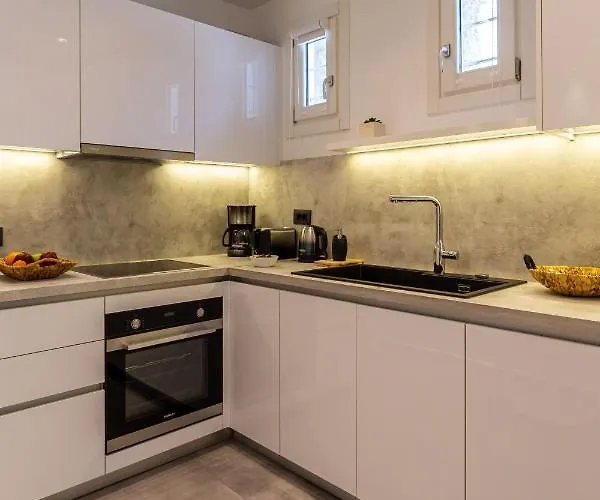 Callisti With Pool View And Calypso Upper Floor With Sea View Διαμέρισμα Mykonos Town