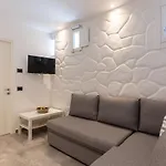 Callisti With Pool View And Calypso Upper Floor With Sea View Apartment *